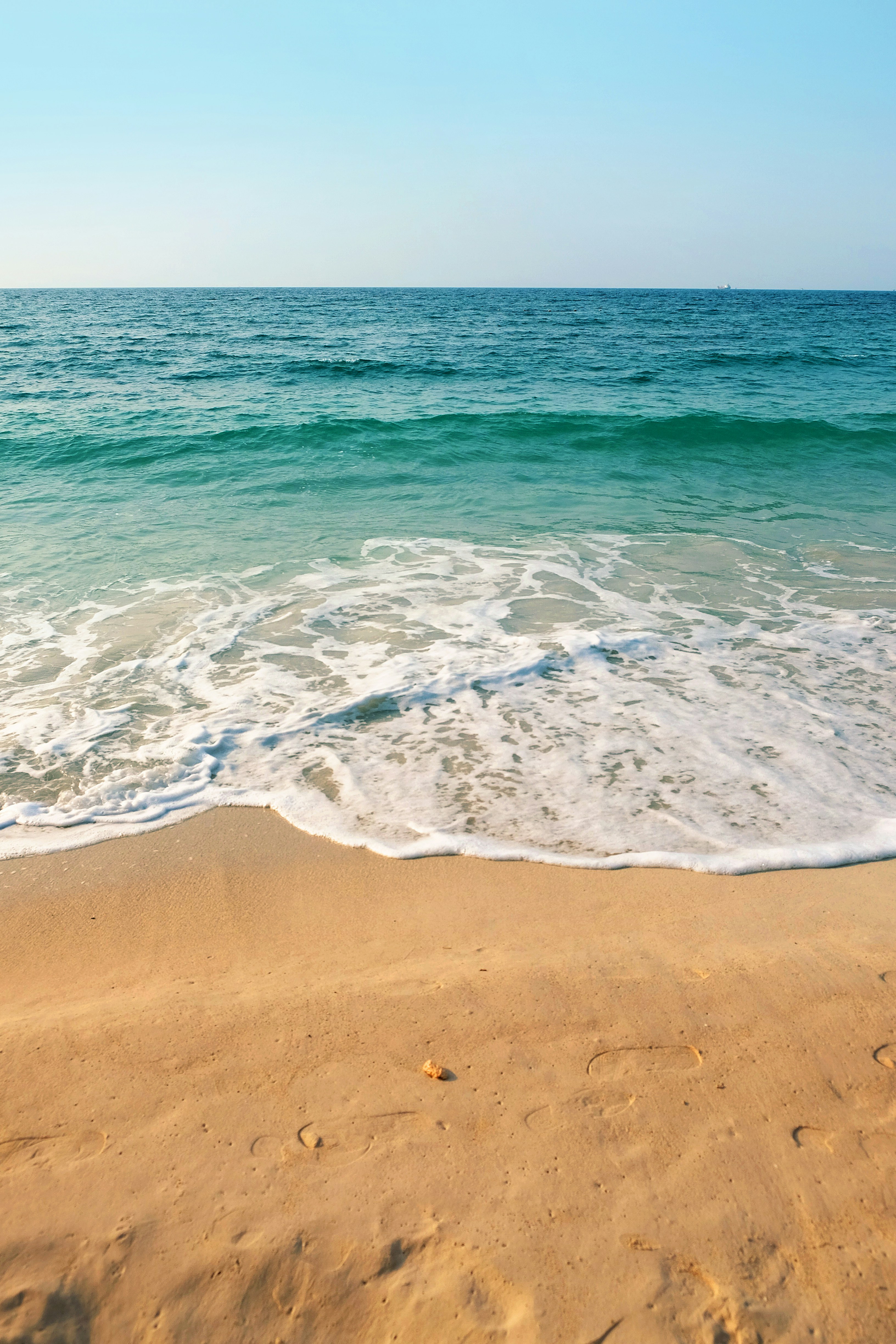 Waves on the shoreline